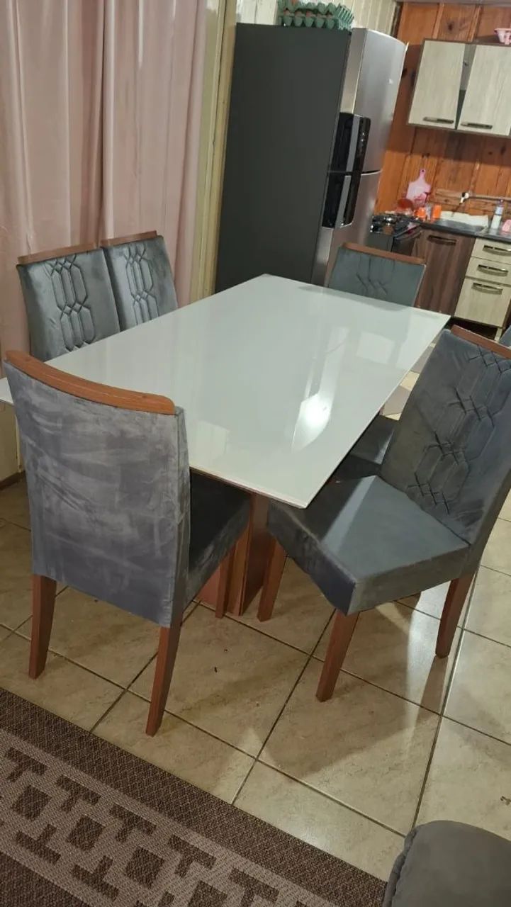 Mesa de vidro 6 cadeiras 