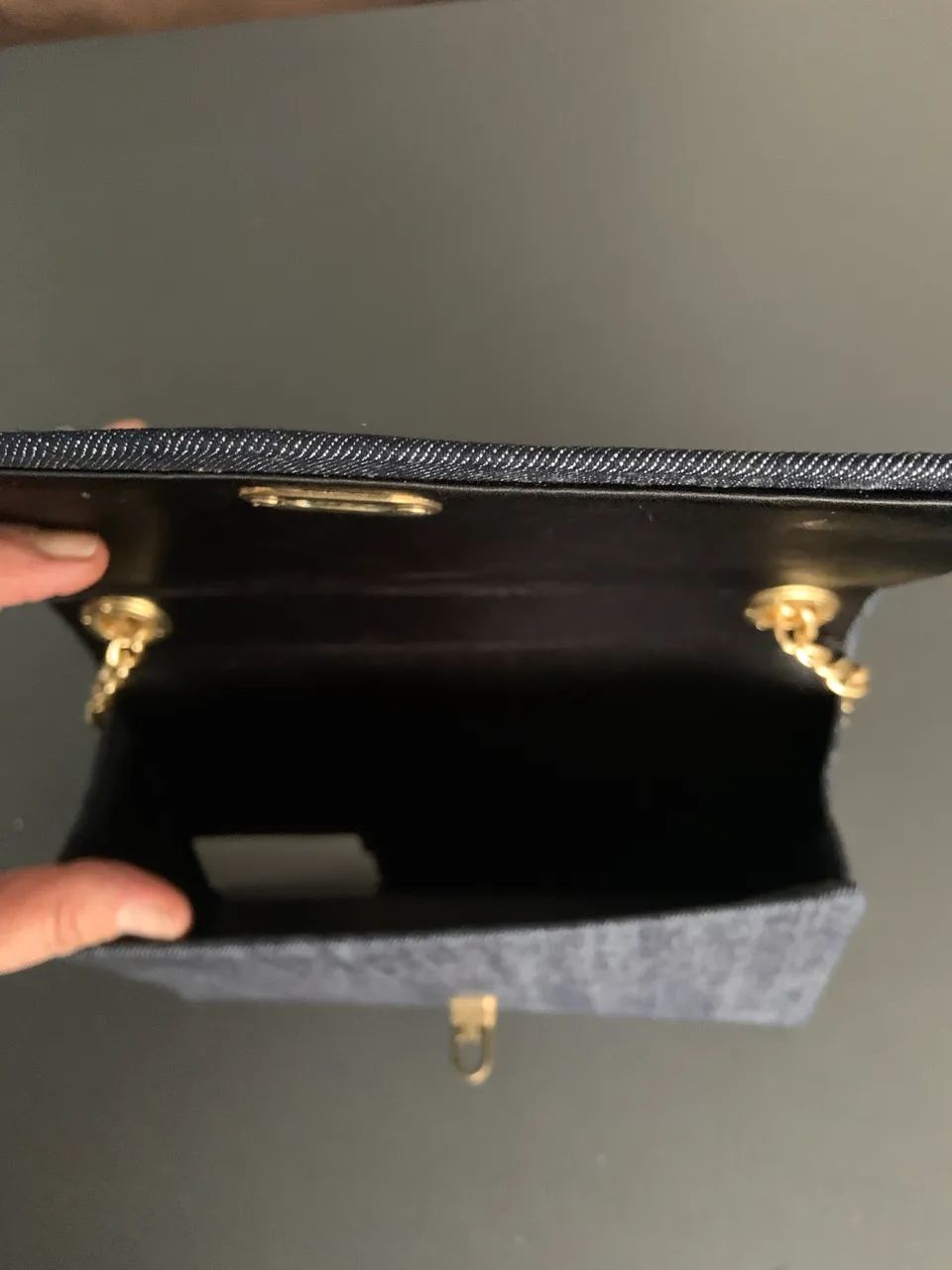 Bolsa jeans com alças douradas  - Foto 3