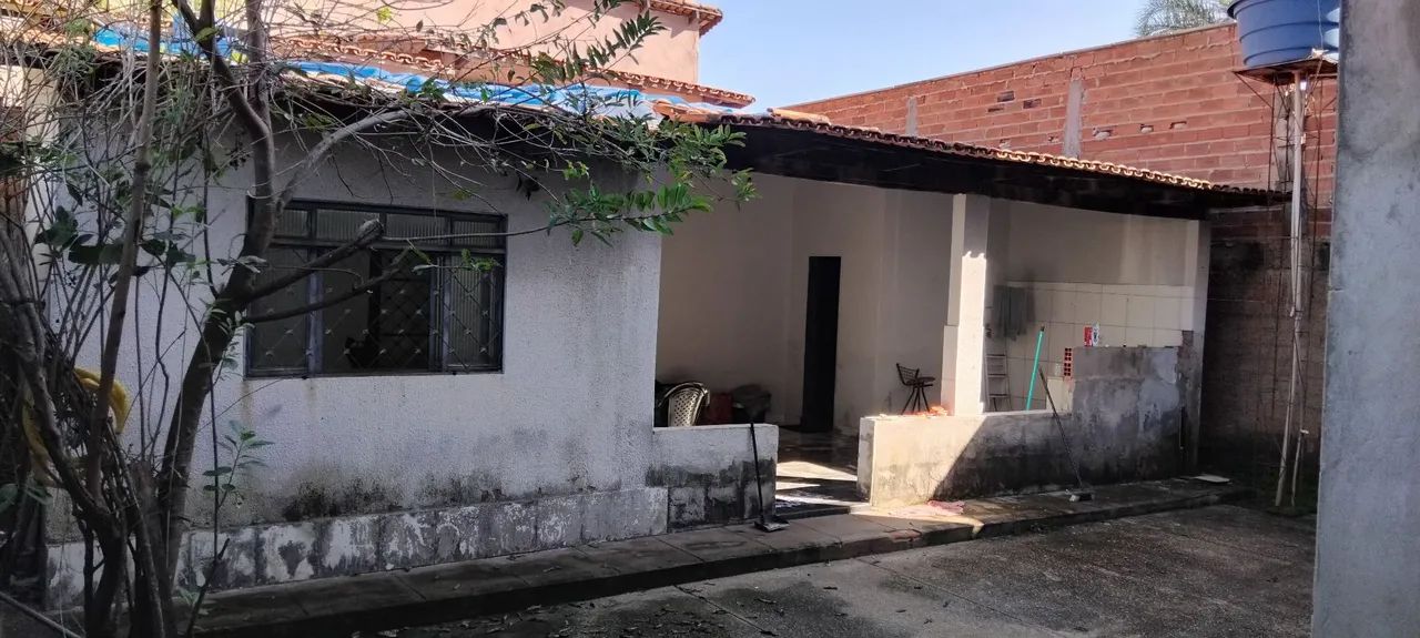 Sobrado com Barracão nos fundos  - Foto 2