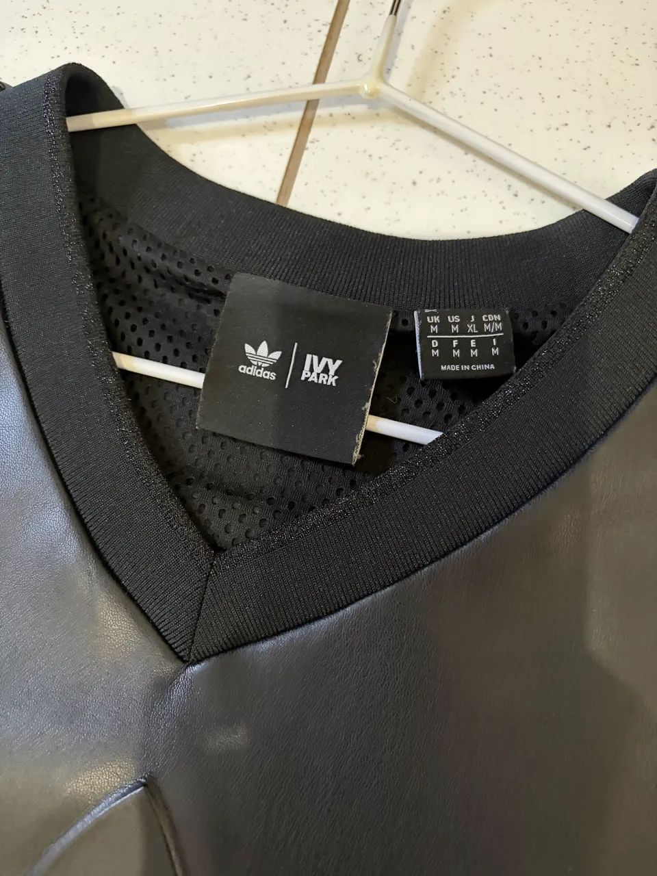 camiseta adidas ivy park  - Foto 4