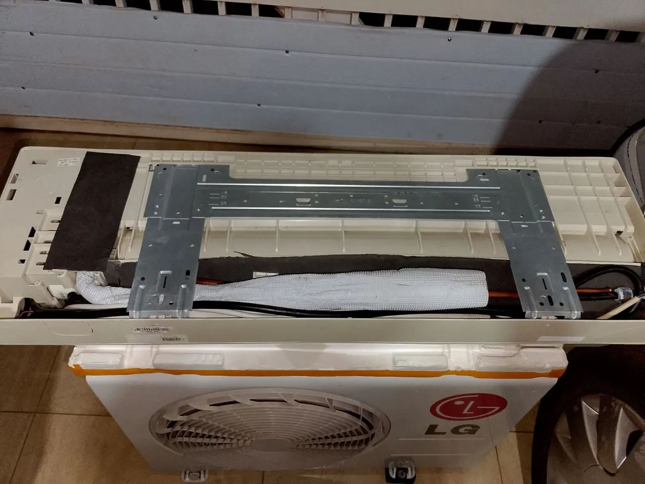 Ar-condicionado Split Hi-Wall LG 9.000 BTU's  - Foto 2