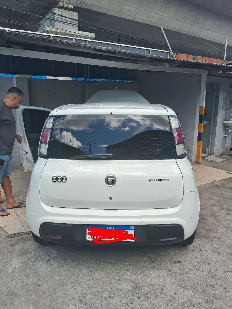 Fiat Uno Attractive 1.0 EVO Fire Flex 8V 5P 2016 - Foto 2