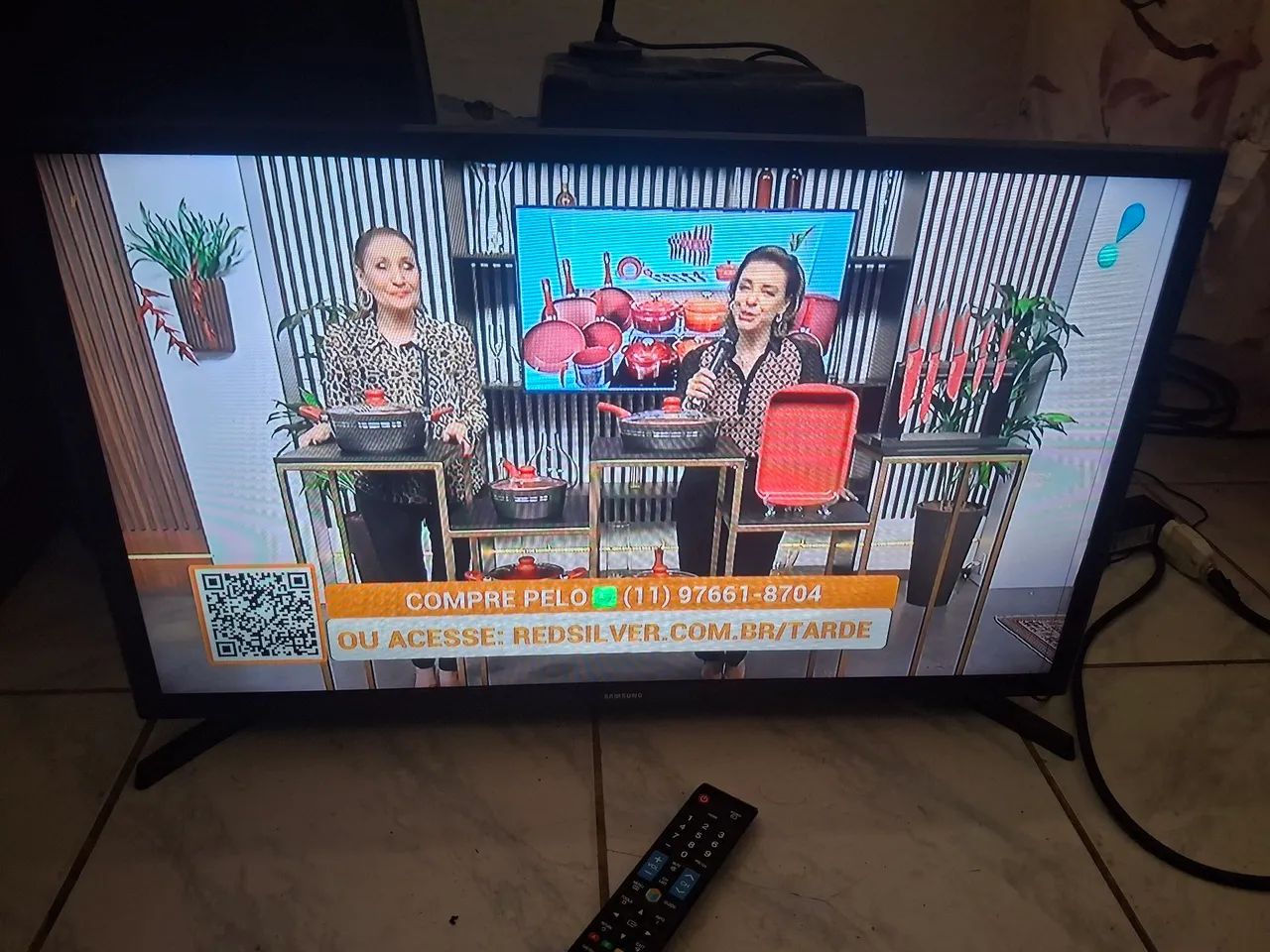 Vendo ou troco Tv Smart 32 P Samsung  - Foto 3