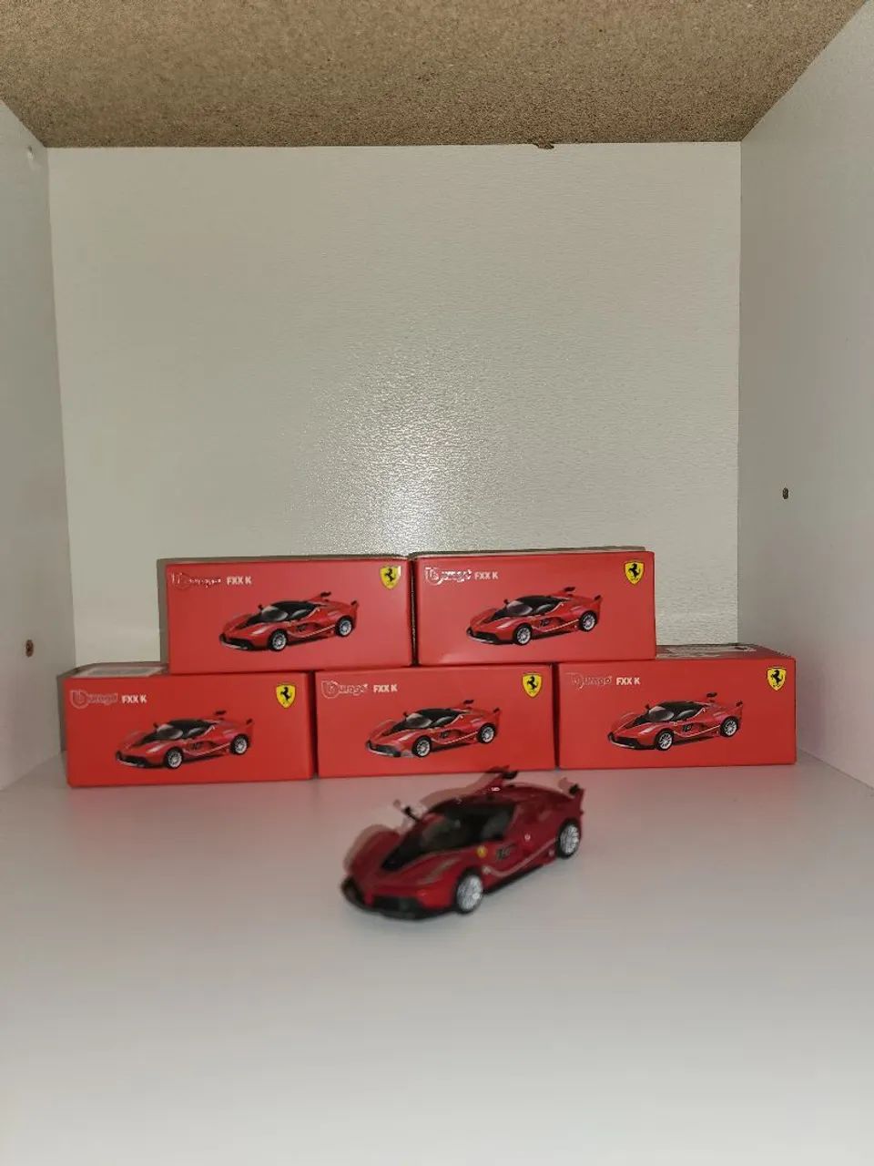 Miniatura ferrari bburago 1/64 - Foto 5