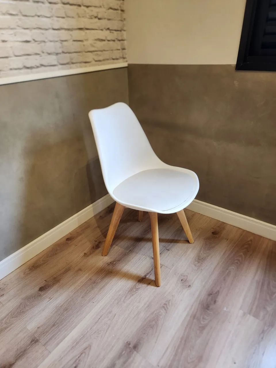 Cadeira eames wood pés de madeira - Foto 4