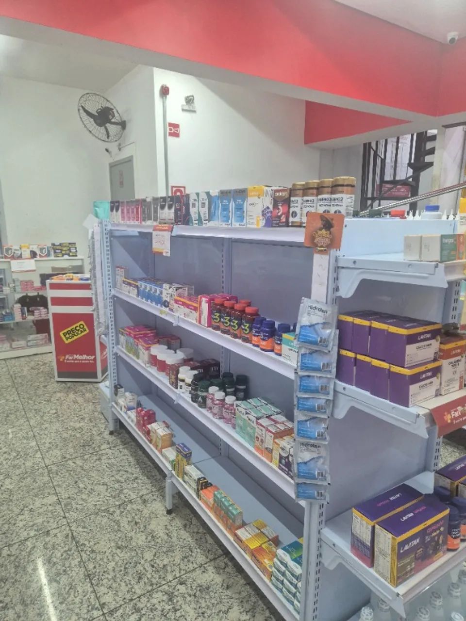 Passo Farmacia completa ou só móveis  - Foto 2