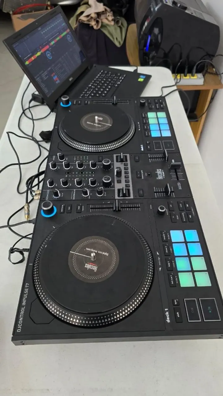 Controlador de DJ Vestax VCI 300 MK IIII - Instrumentos musicais