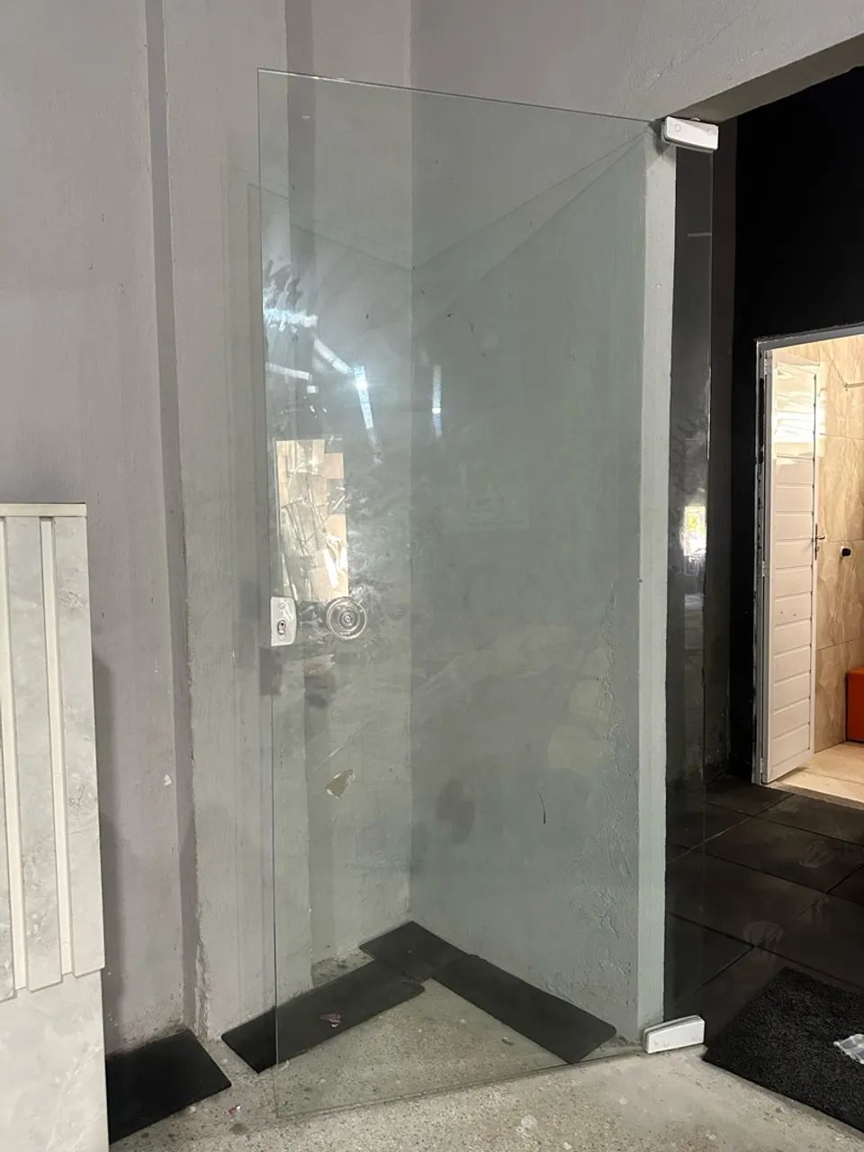 Porta de vidro $850