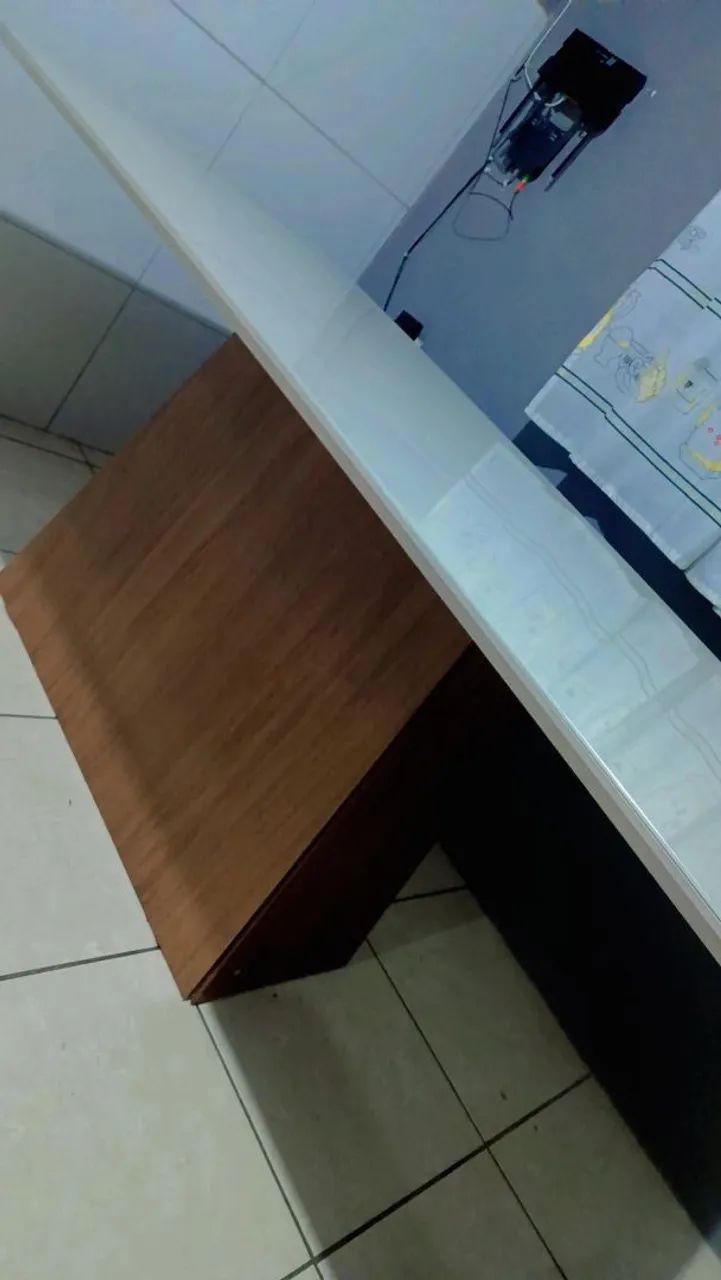 Mesa com 6 cadeiras 