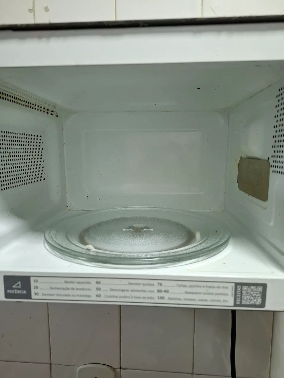 Microondas Eletrolux 20 L - Foto 2