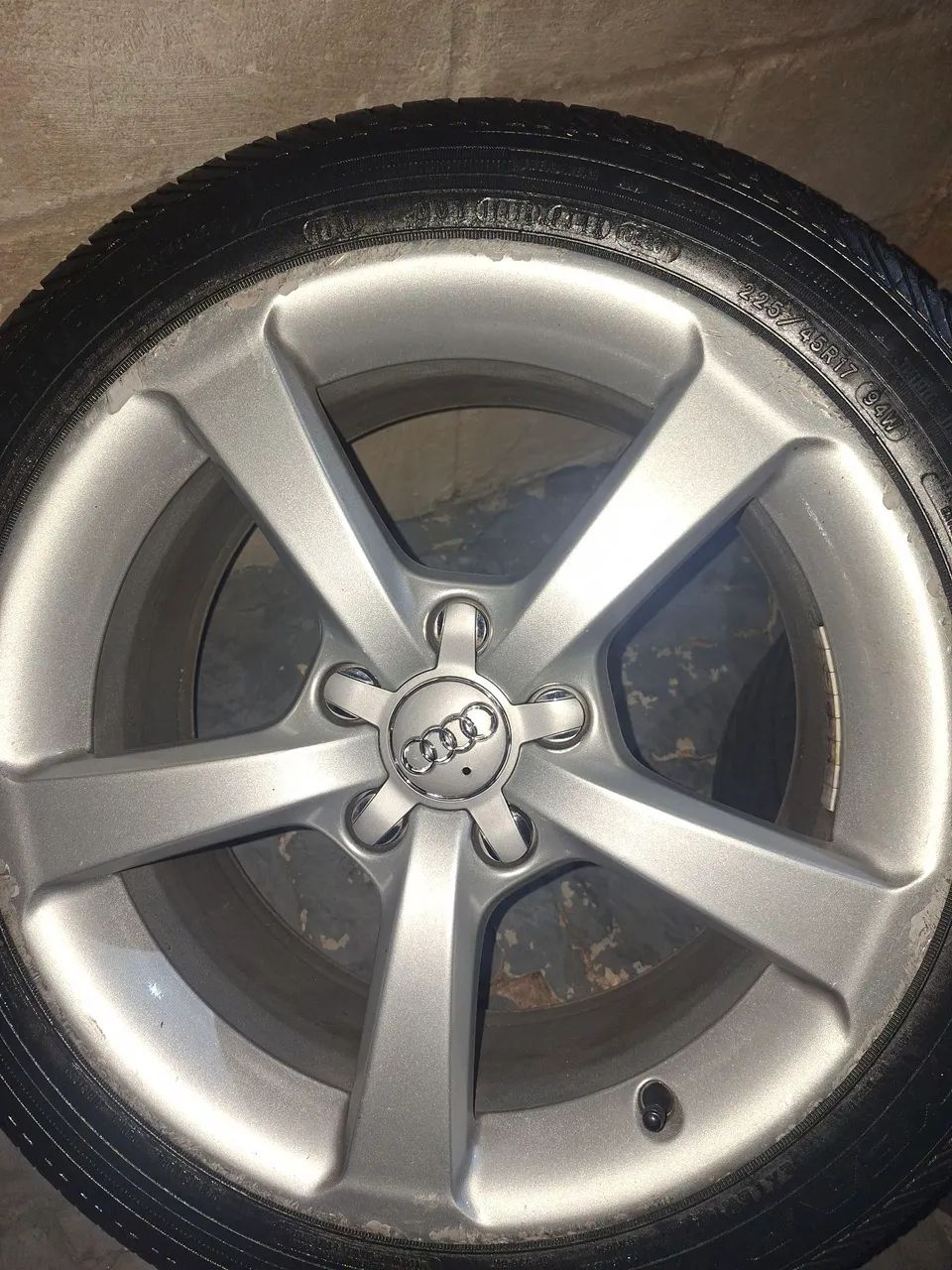 Rodas Audi Sedan usadas originais.
