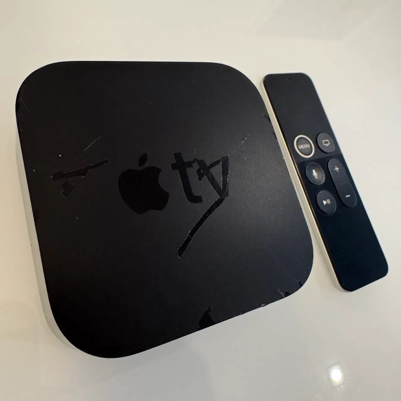 Apple TV 4ª Geração HD 32 GB - Modelo A1625