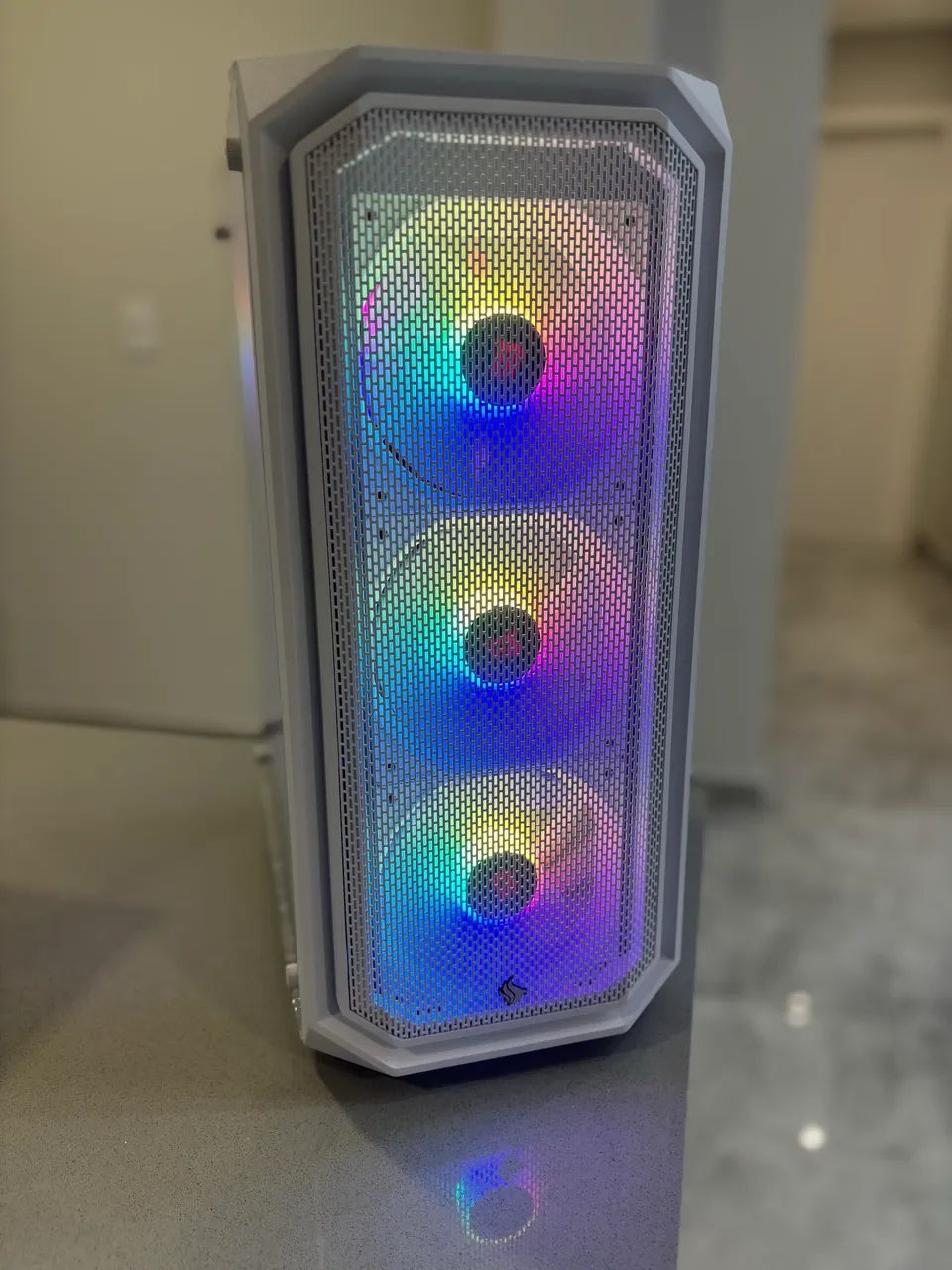 Ryzen 7 RTX 5060TI - Foto 3