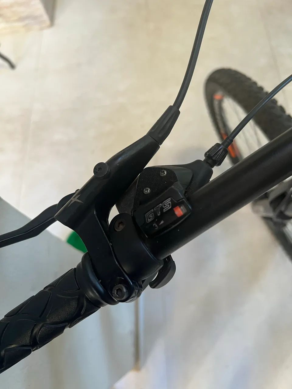 Bicicleta Sutton Aro 29  - Foto 5