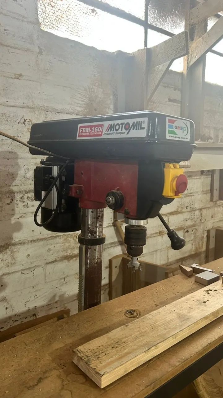 Furadeira De Bancada Motomil Fbm-160i Elétrica Vermelha - Foto 2