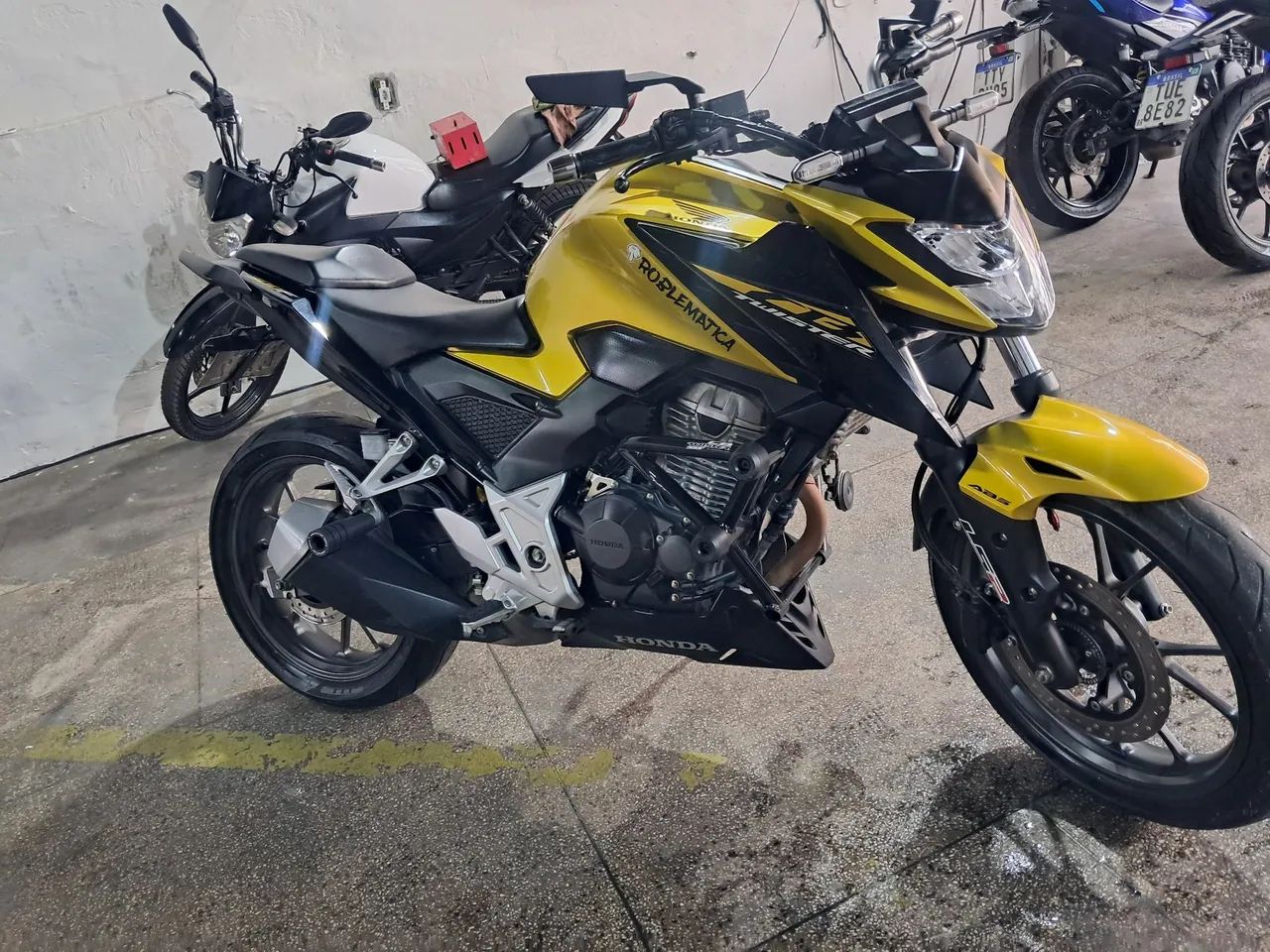 Cb 300f 2024 - Foto 4