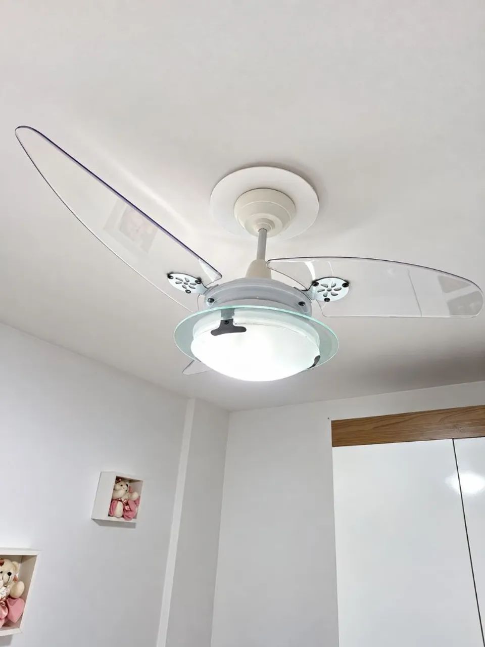Ventilador de Teto com Luminária - 3 Pás - Usado - Foto 5