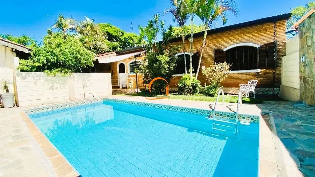 Casa com 2 dormitórios Retiro das Fontes - Atibaia/SP.
