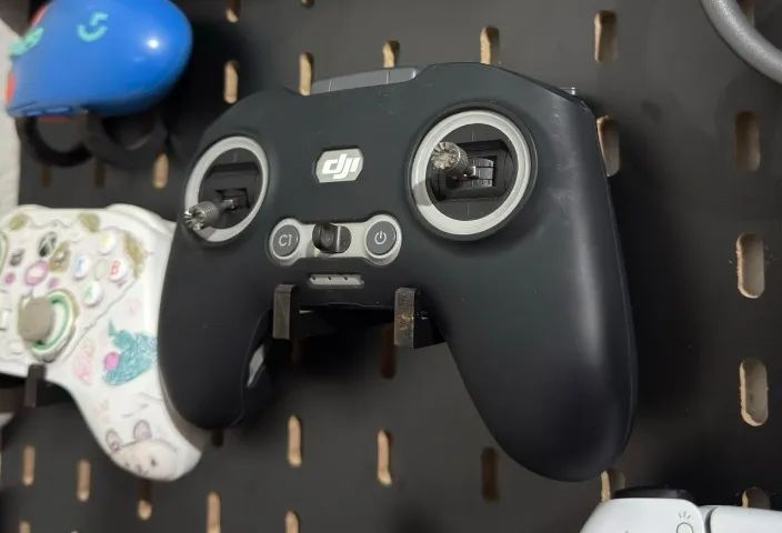 DJI GOGGLES INTEGRA + Controle Remoto DJI FPV 2  - Foto 3