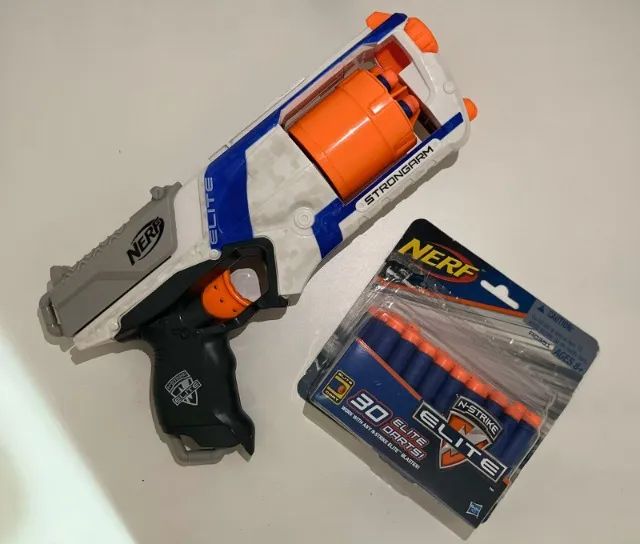 Brinquedo Nerf Strongarm Blaster + 26 Dardos