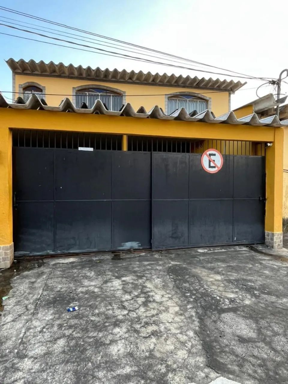 Portão de garagem e casa preto - Foto 4
