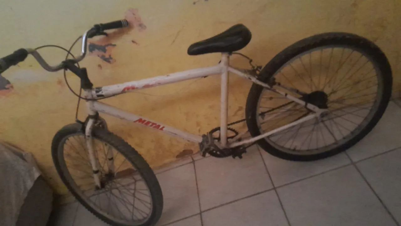 Vendo uma bicicleta  - Foto 3