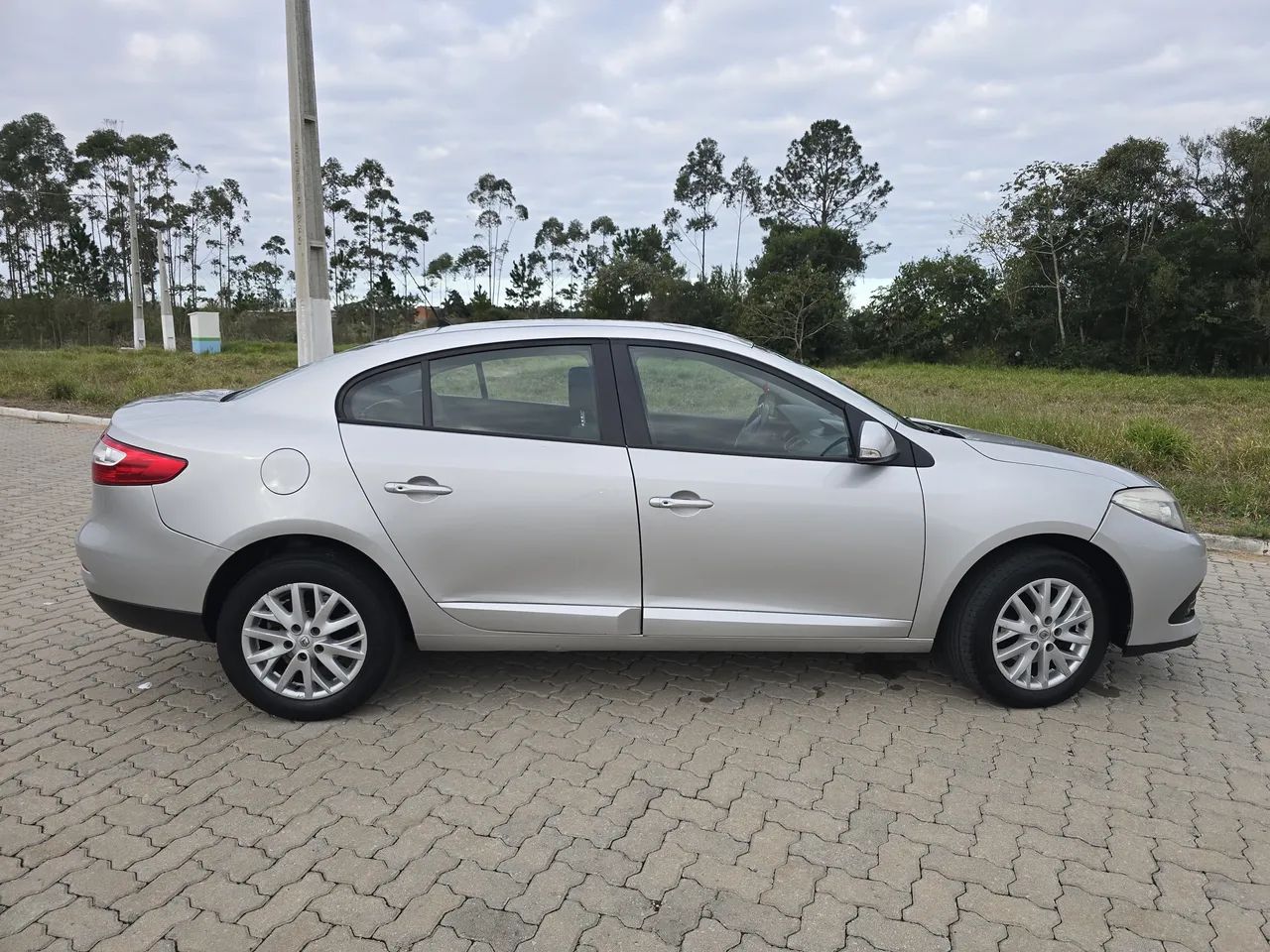 Renault Fluence Sed. Dynamique 2.0 16V Flex Aut. 2016 - Foto 3