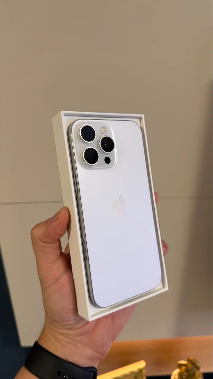 iPhone 16 Pro Max 256GB White titanium, Seminovo 96%, Garantia