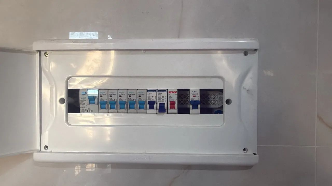Eletricista profissional Disponível 