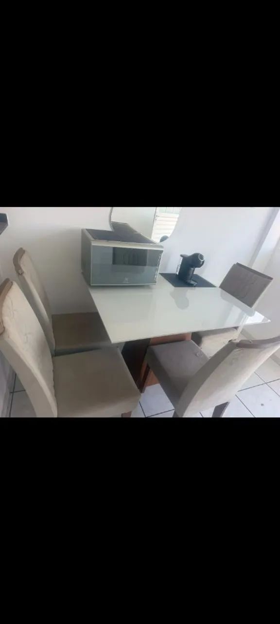 Mesa quatro cadeiras 
