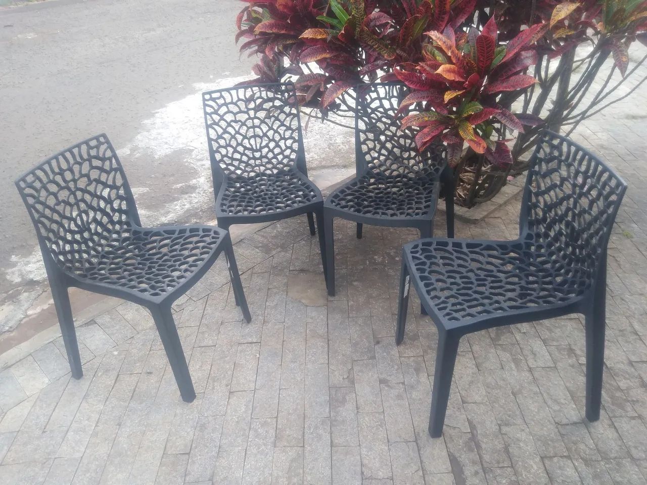 CADEIRAS DE MESA PLÁSTICO REFORÇADO PRETA - Foto 3