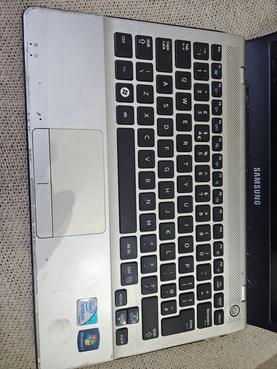 Vendo netbook  sansung NP300U defeito - Foto 4