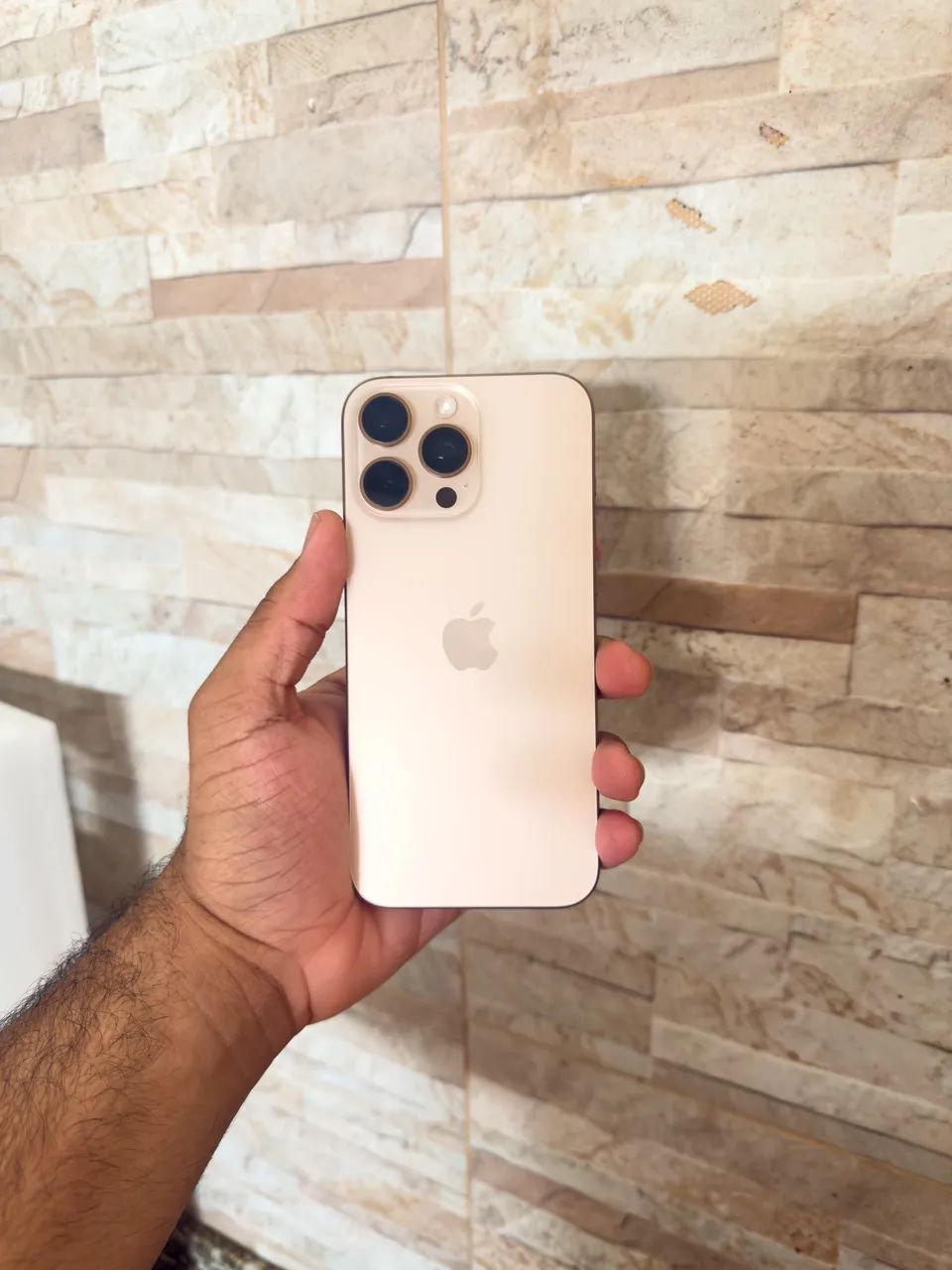 iPhone 16 Pro Max - Foto 2