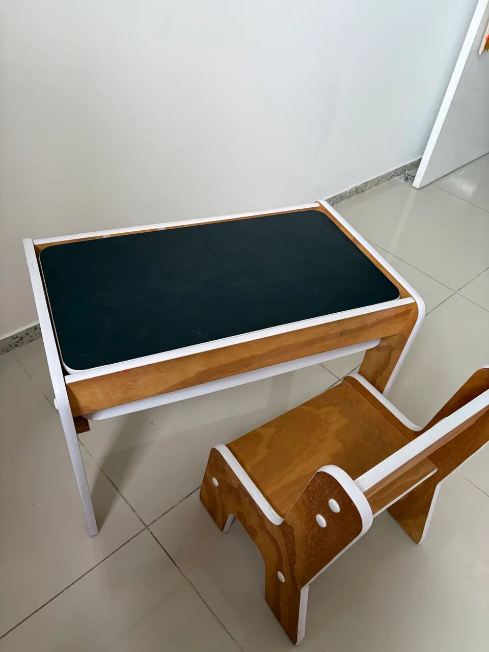 Mesa Sensorial Infantil de Madeira + Cadeira e Acessórios - Foto 2