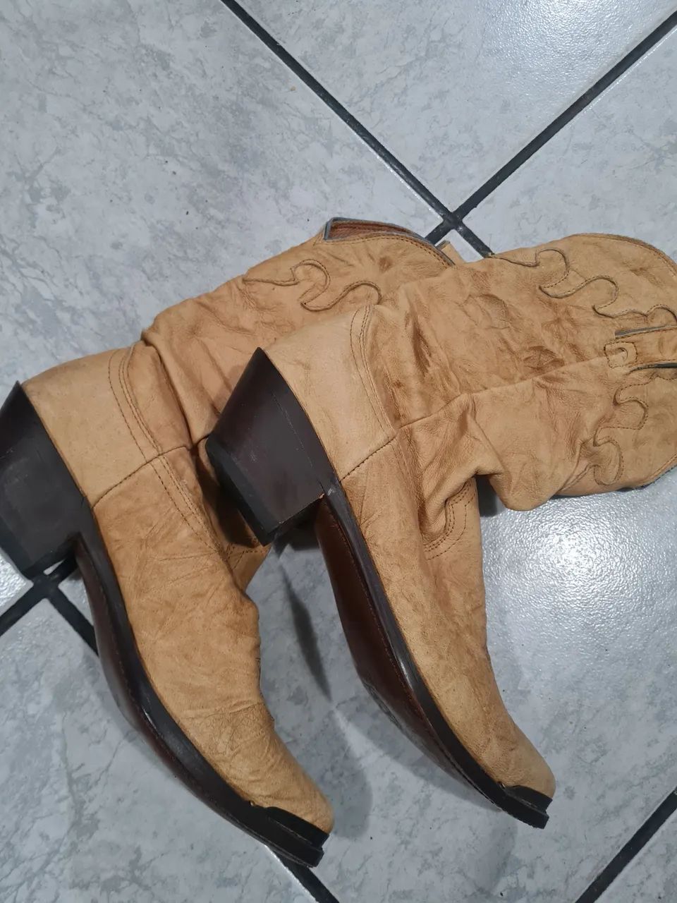 Bota de couro amarelada legítima - comprada nos EUA - 2005