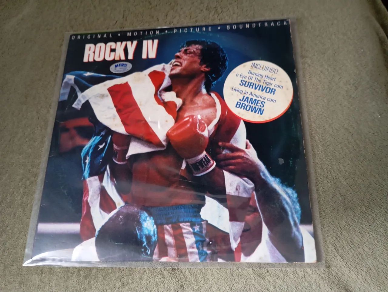 Lp Disco Vinil ROCKY IV ótimo estado  - Foto 3