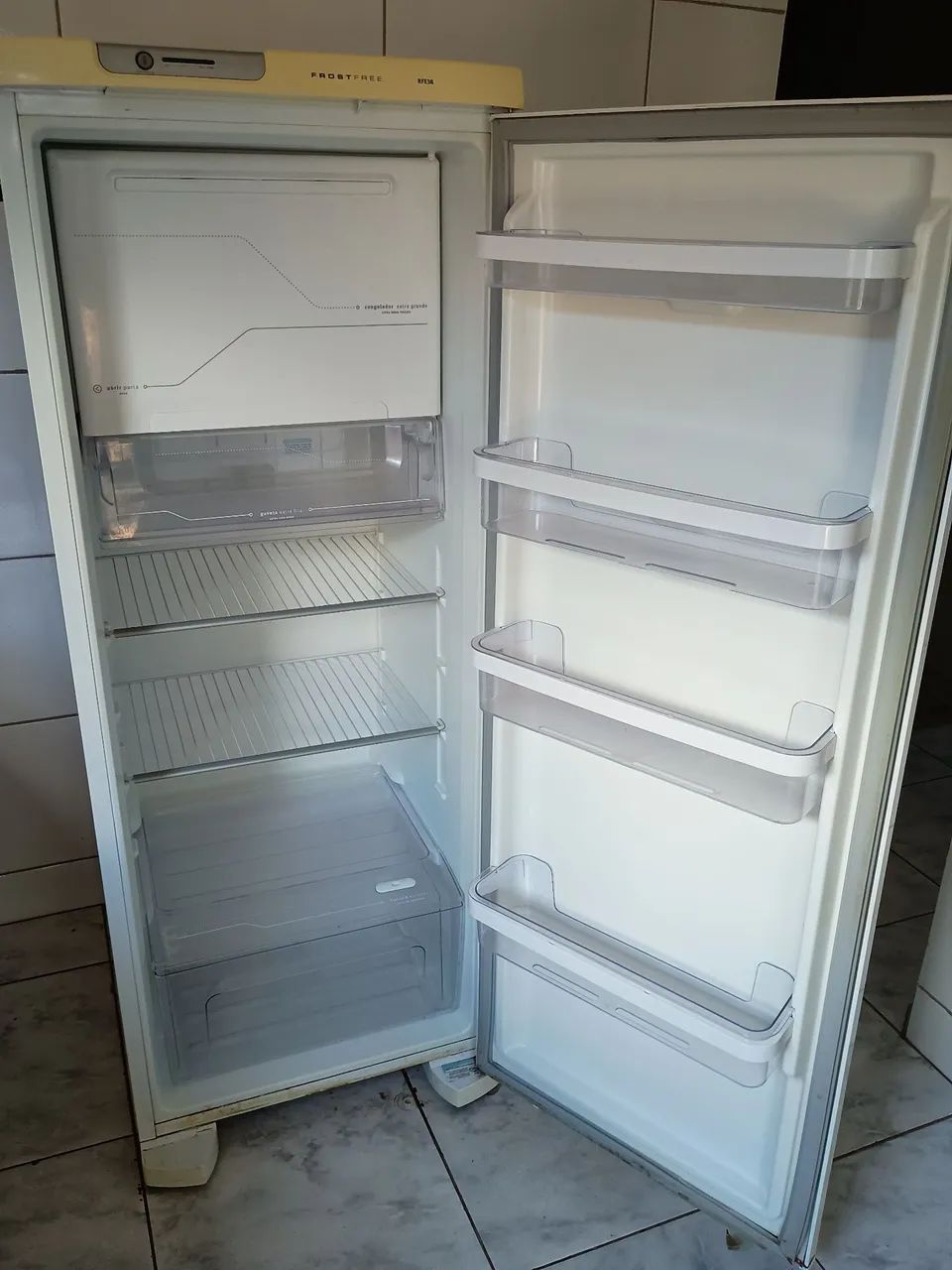 Vende-se Ventilador/ Home Theater/ Cadeira Office/ Geladeira Electrolux - Foto 4