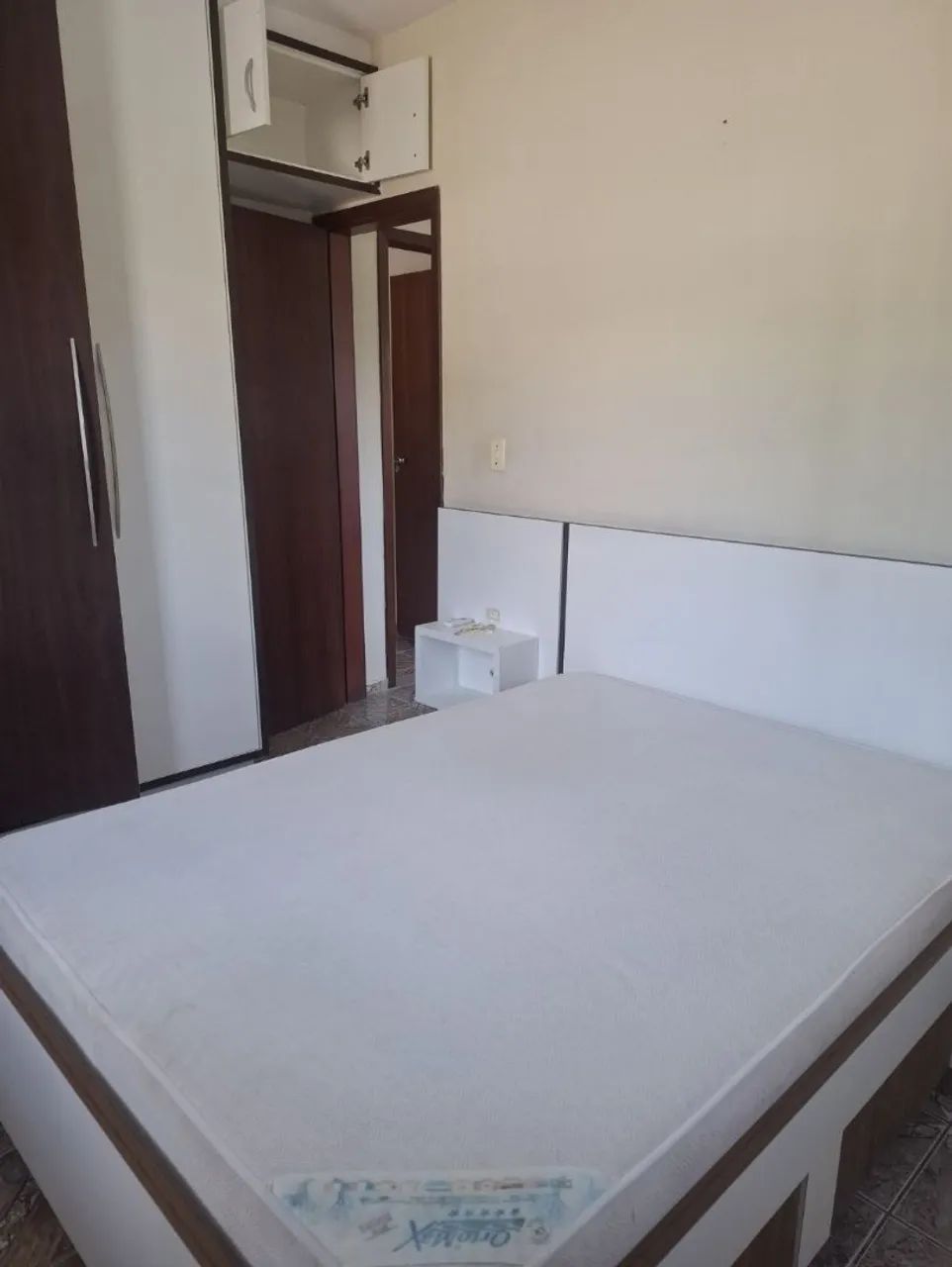 Camas casal padrão em MDF com baú  - Foto 2