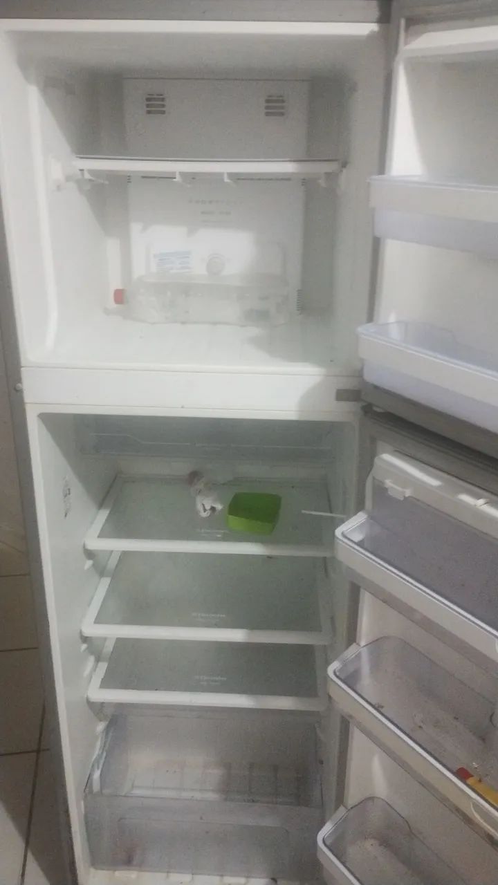 Geladeira semi nova - Foto 4
