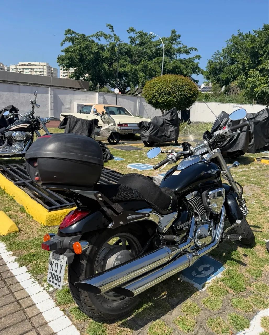 Suzuki boulevard M800