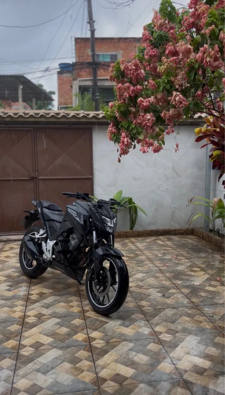 CB300F - Foto 2