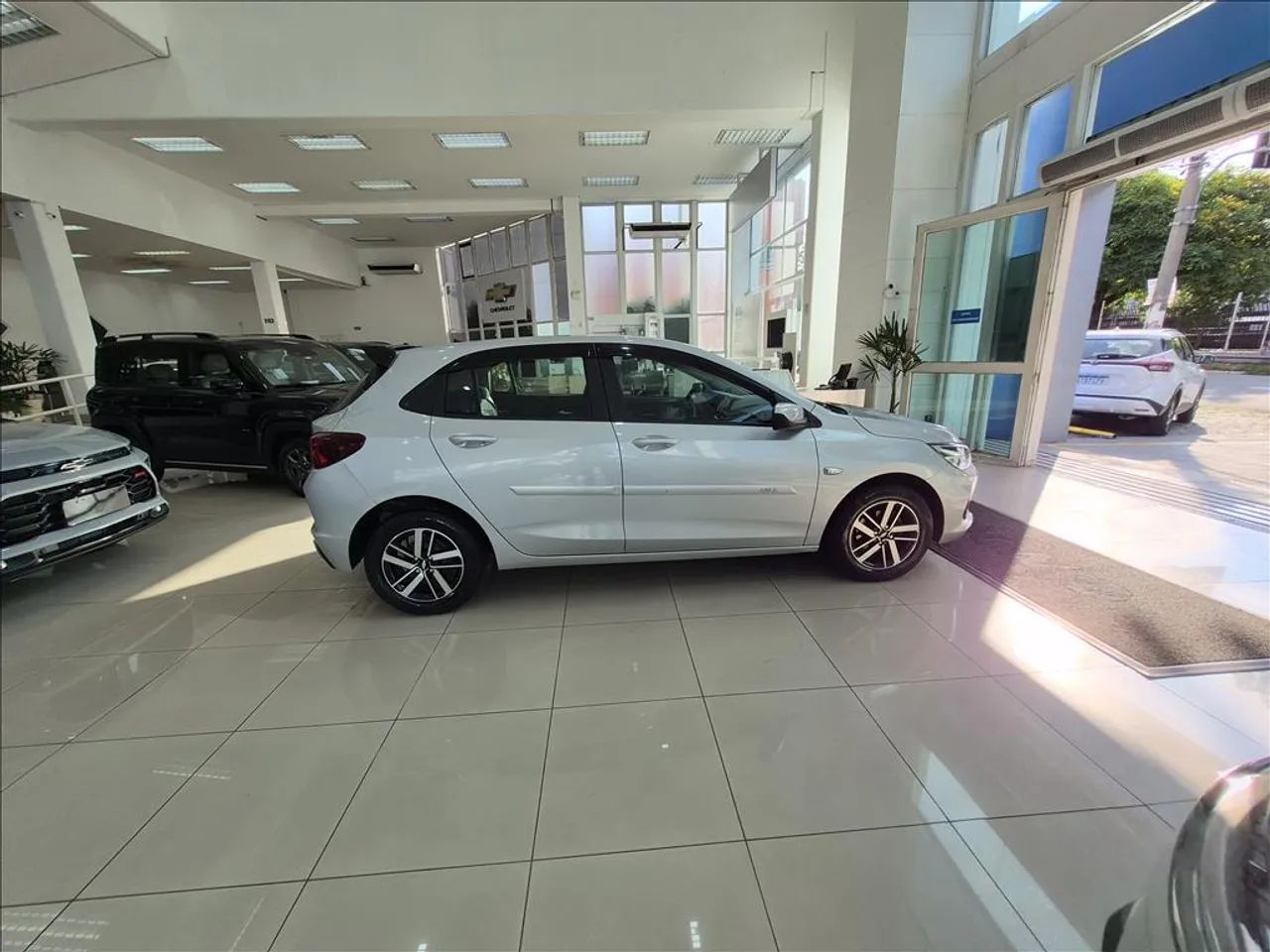 Chevrolet Onix Hatch LTZ 1.0 12V TB Flex Mec. 4P, foto 13 de 17