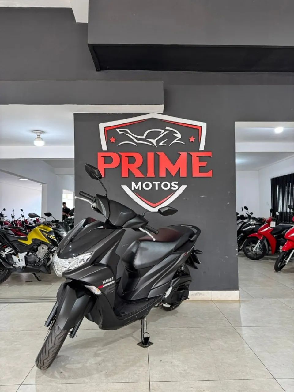 YAMAHA Fluo 125  - Foto 4