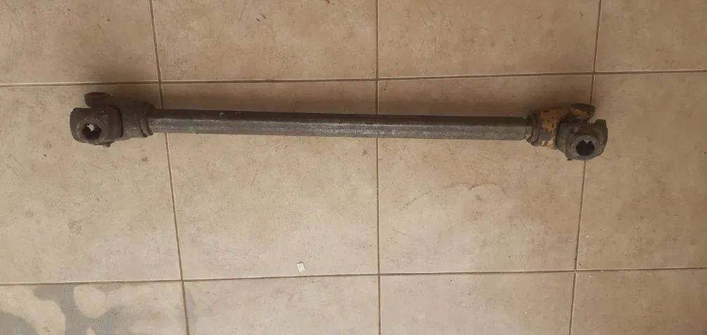 Cardan linha 2000, triangular, 1,27 mts de comprimento, 81 cm de barra e tubo
