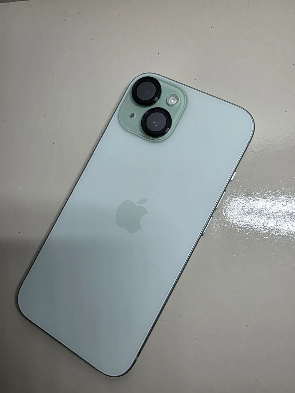 Iphone 15 128gb + 3 capas