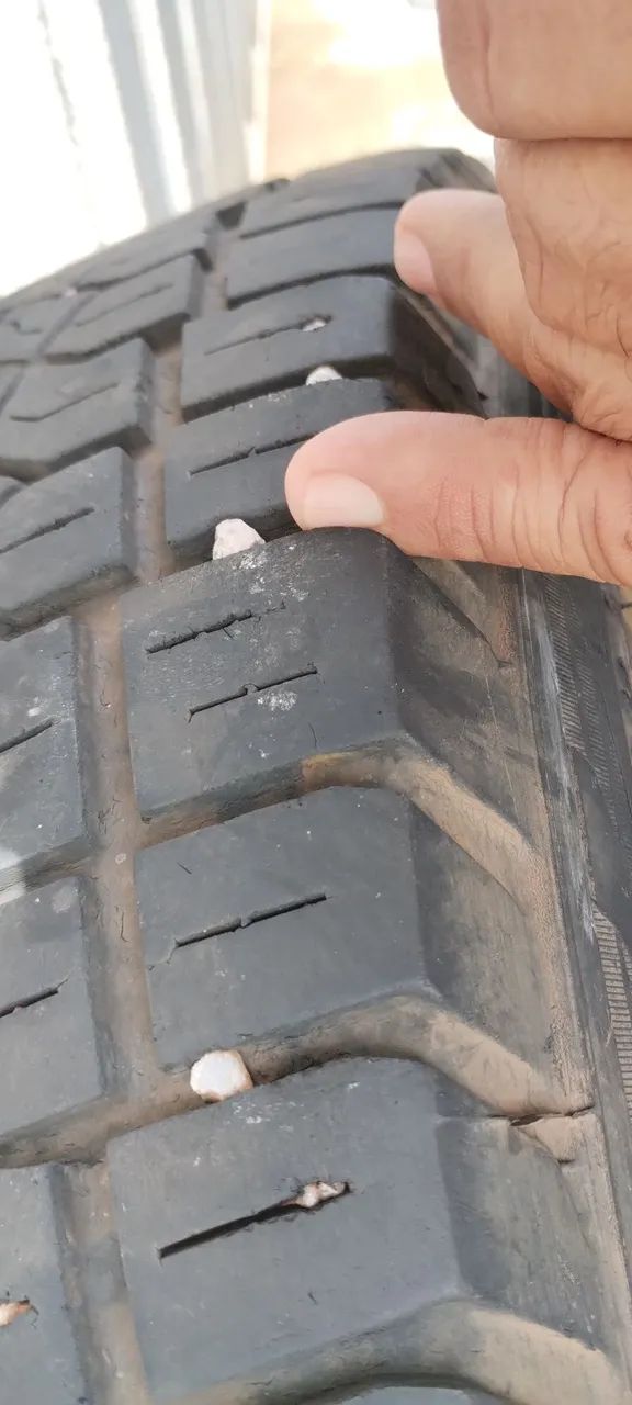 Pneus aro 14 175/70 Pirelli Scorpion