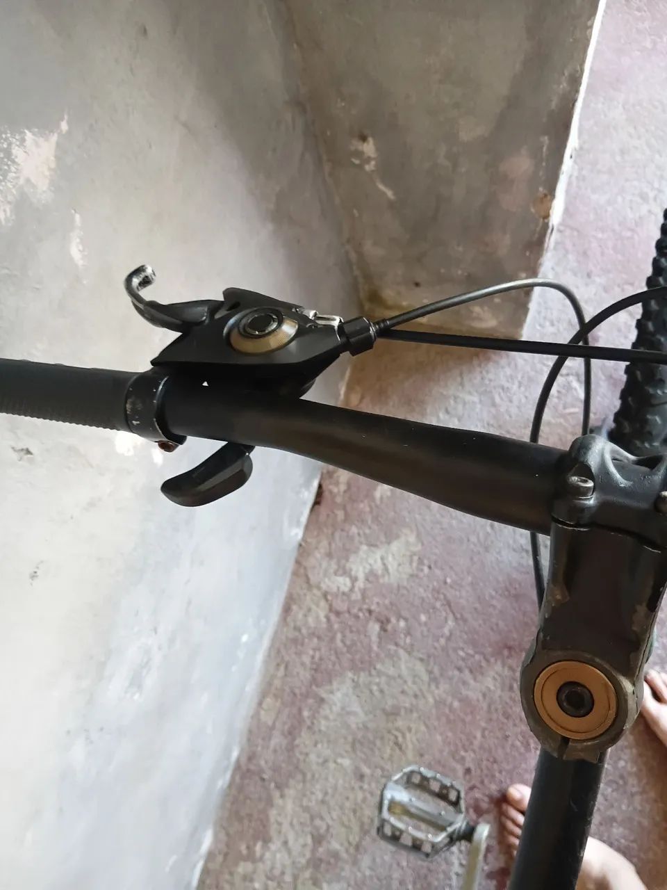 Vendo bicicleta de alumínio com macha aro 26 - Foto 4