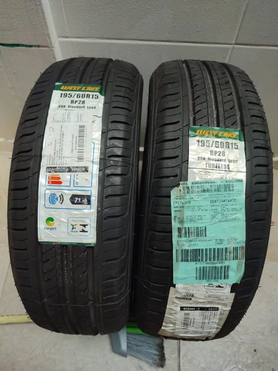 Kit 2 pneus novos 