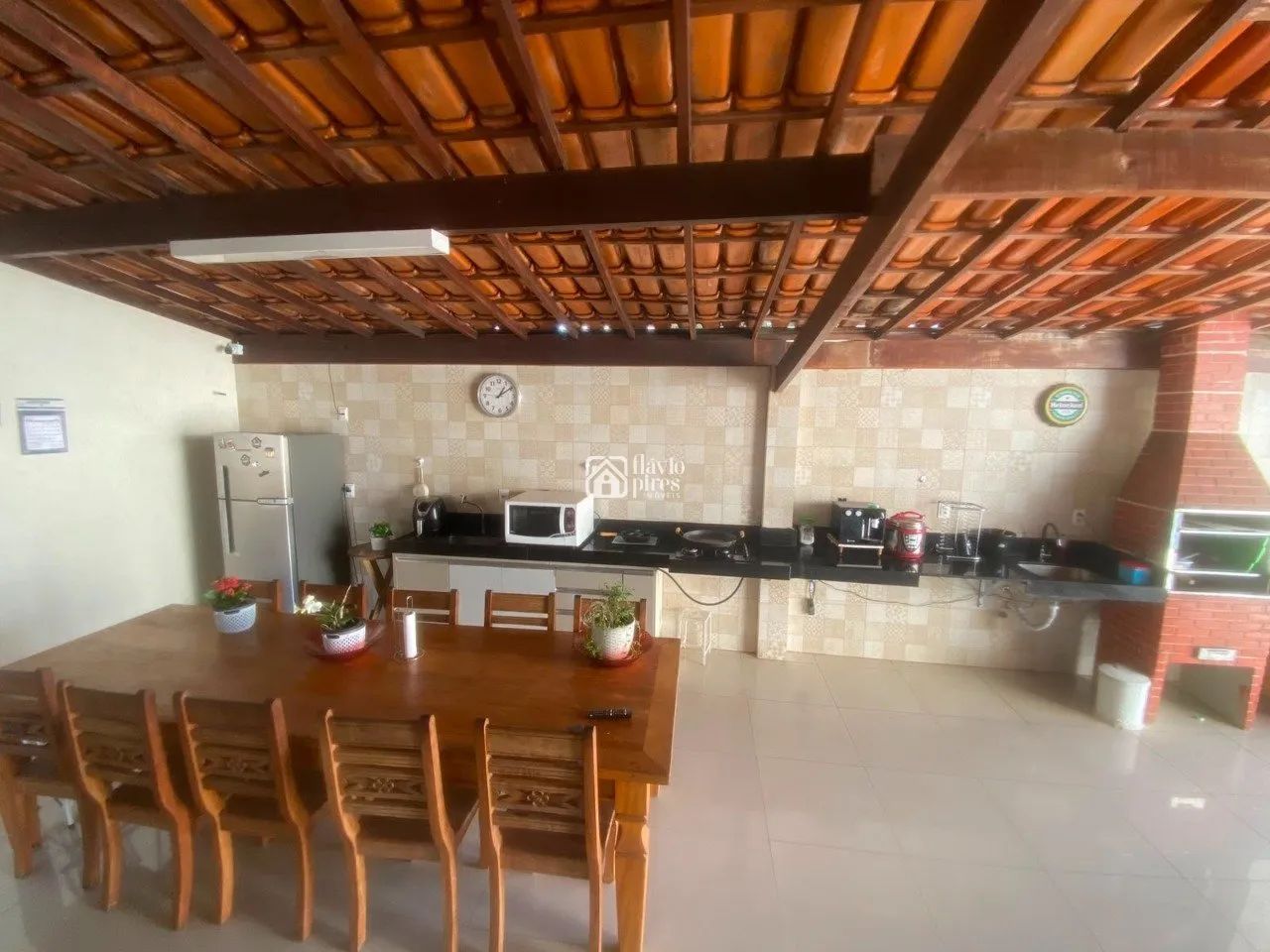 Excelente casa 4 quartos sendo 1 suíte e Garagem - Foto 2