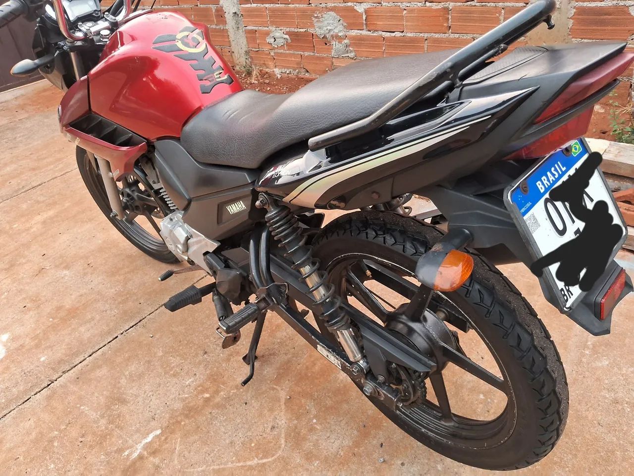 Fazer 150 vermelho
